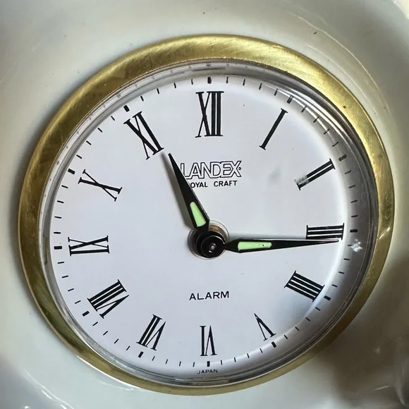 Old fashion little blue boy clock - Picture 5 of 7